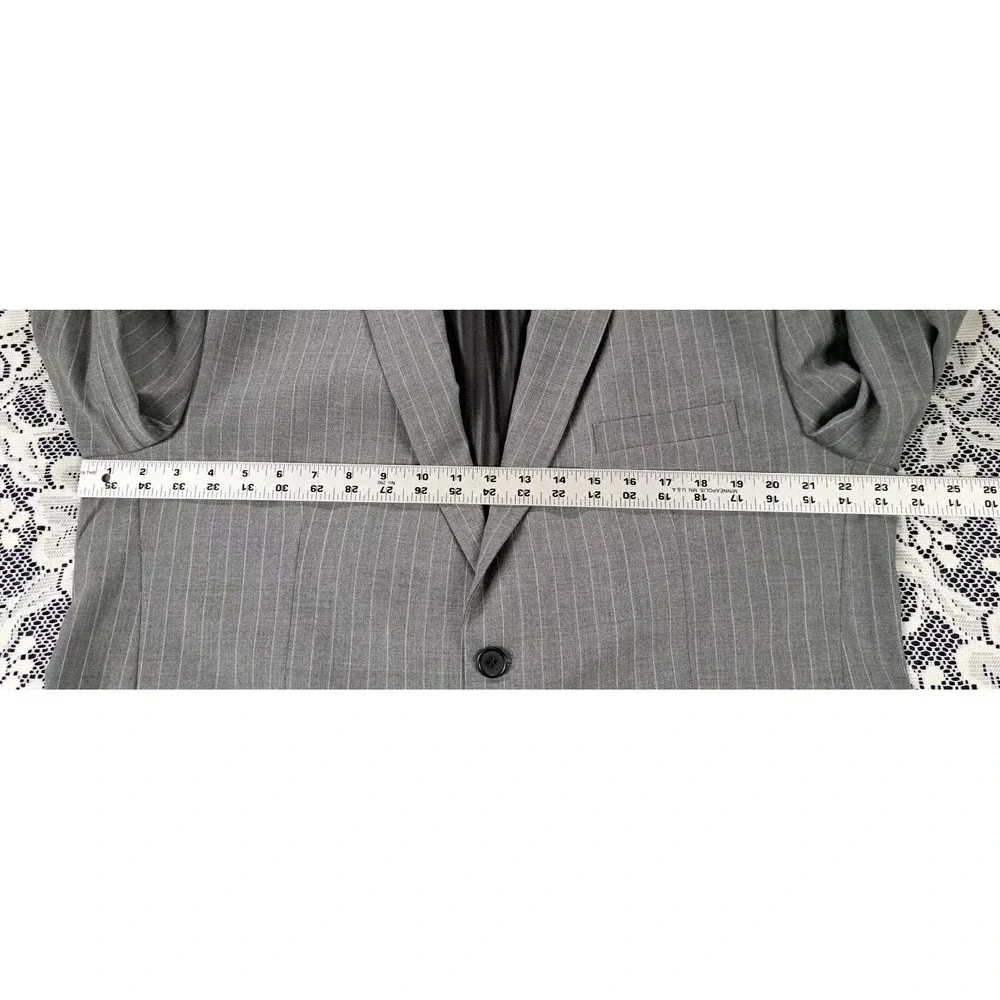 Oliveo Blazer Men's 44S Grey Pinstripe Superfine Wool‎ Two Button Single Vent